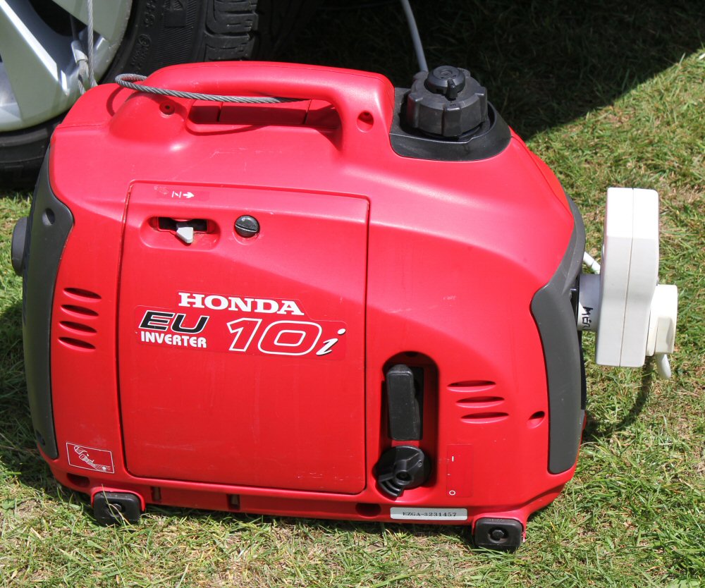 Super-quiet Honda 1kW generator. I want one.
